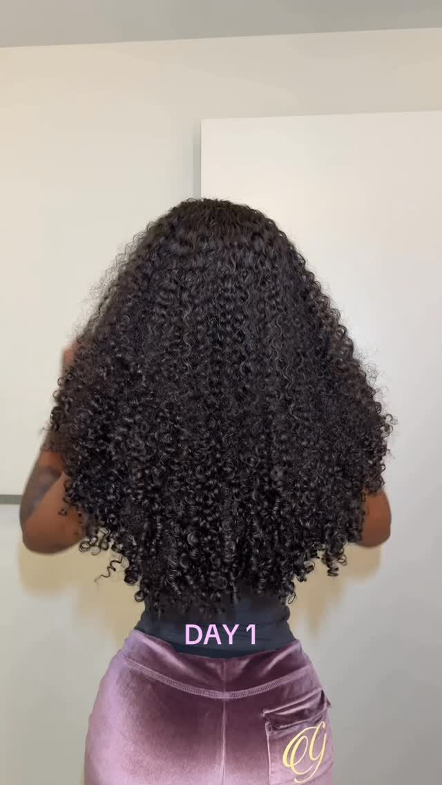 What day is your favorite? 🤍A good wash day should last up to a week. PIXIE CURLY gets fuller and better as the days go on.A little more maintenance, but worth it every time.Wearing PIXIE CURLY Half Wig, 22” by @thecurlysource