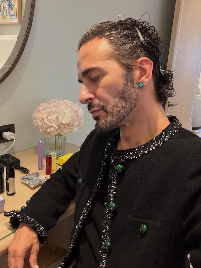 prior to going out.@theperfectmagazine @marcjacobsbeauty #gratefulnothateful by @themarcjacobs