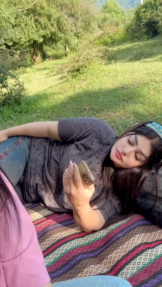 شمام با سمان هم نظرین ؟! 🤣😎

اگه از اکسپلور مارو میبینی بیا تو پیجمون کلی بخندیم 😍😍