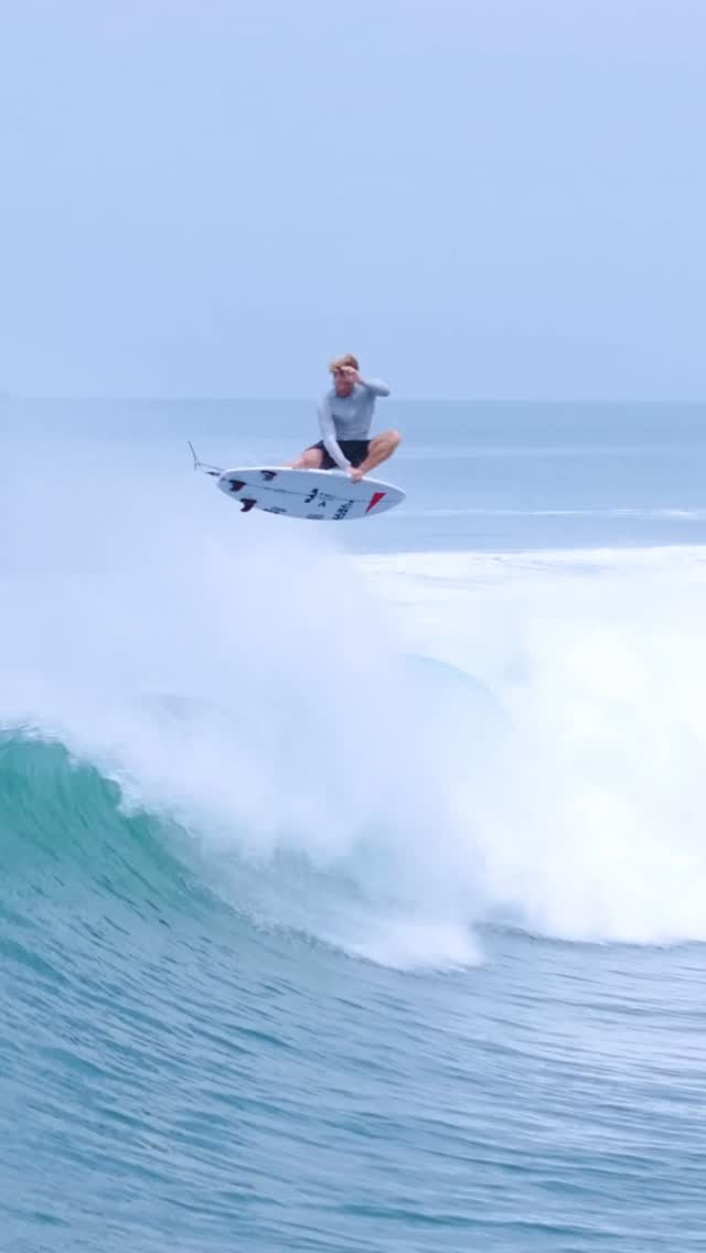 @pyzelsurfboards I like the new boards thank you! Stoked to surf some new waves. 🎥 @erik_knutson_