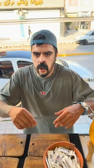 خیلی بی ادب بود😂🤦🏻‍♂️