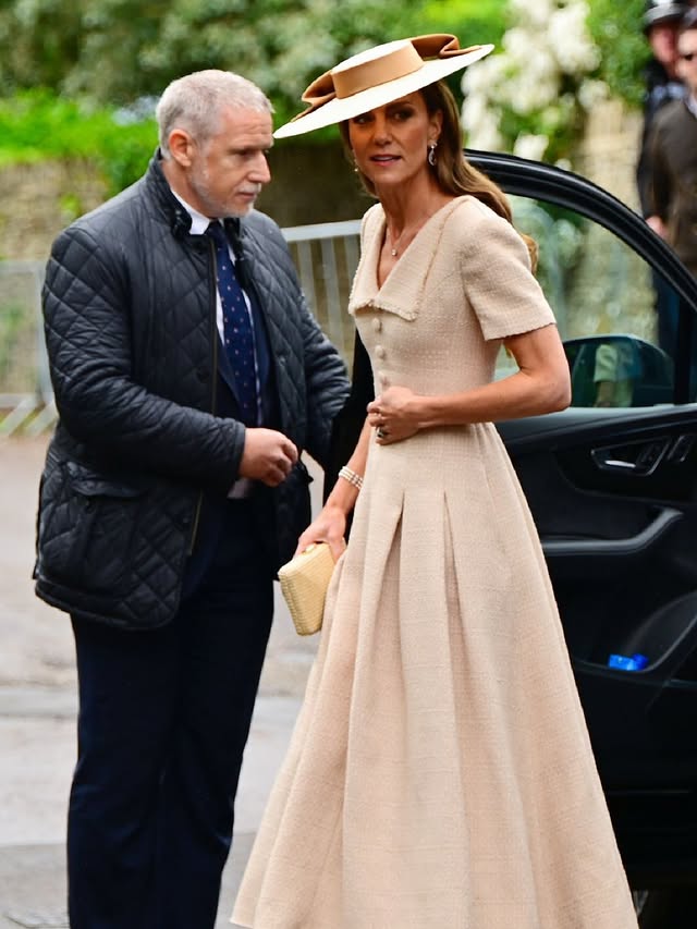 Kate Middleton, la invitada perfecta en la boda de Peter Phillips, hijo de la princesa Ana y nieto de Isabel II, con Harriet Sperling. 

Una ceremonia de carácter íntimo que ha reunido a algunos de los miembros más destacados de la familia real británica.

#royals #katemiddleton #boda
