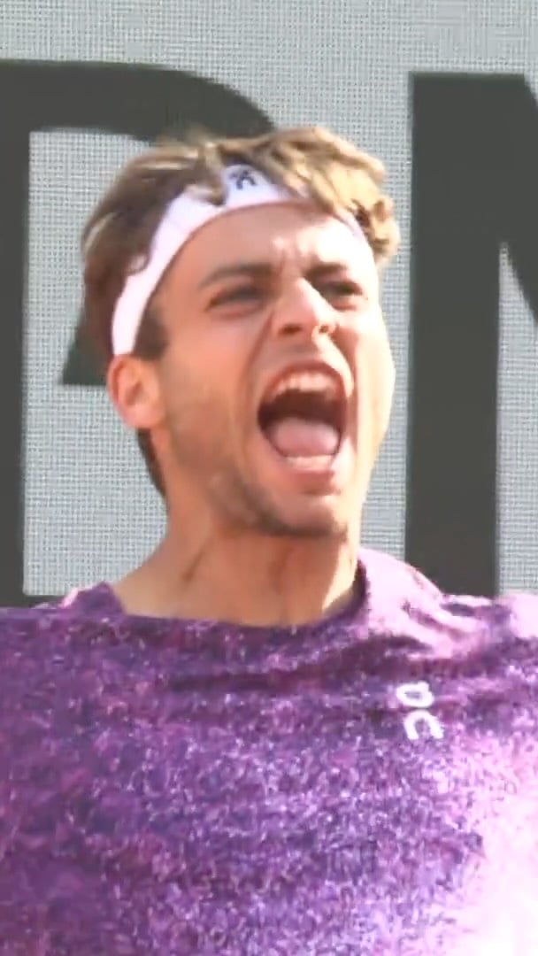 FLAVIO SAYS "IN FIVE WE GO" 🇮🇹

#RolandGarros