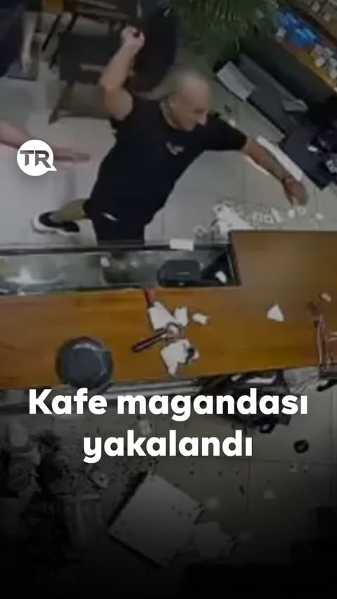 Saldırgan gözaltında!

▪️ Avcılar'da gece gittiği kafede taşkınlık yapan müşteri hakkında, kadın çalışanın şikayeti üzerine soruşturma başlatıldı.

▪️ Ispartakule'de bulunan kafeye gece saatlerinde gelen bir müşteri, limonata sipariş ettikten sonra parayı tezgaha fırlattı. Bunun üzerine, kafede çalışan kadın ile müşteri arasında tartışma çıktı.

▪️ Tezgahtaki malzemeleri dağıtan müşteri, çevredekilerin araya girmesiyle iş yerinden uzaklaştı.

#kafe #avcılar