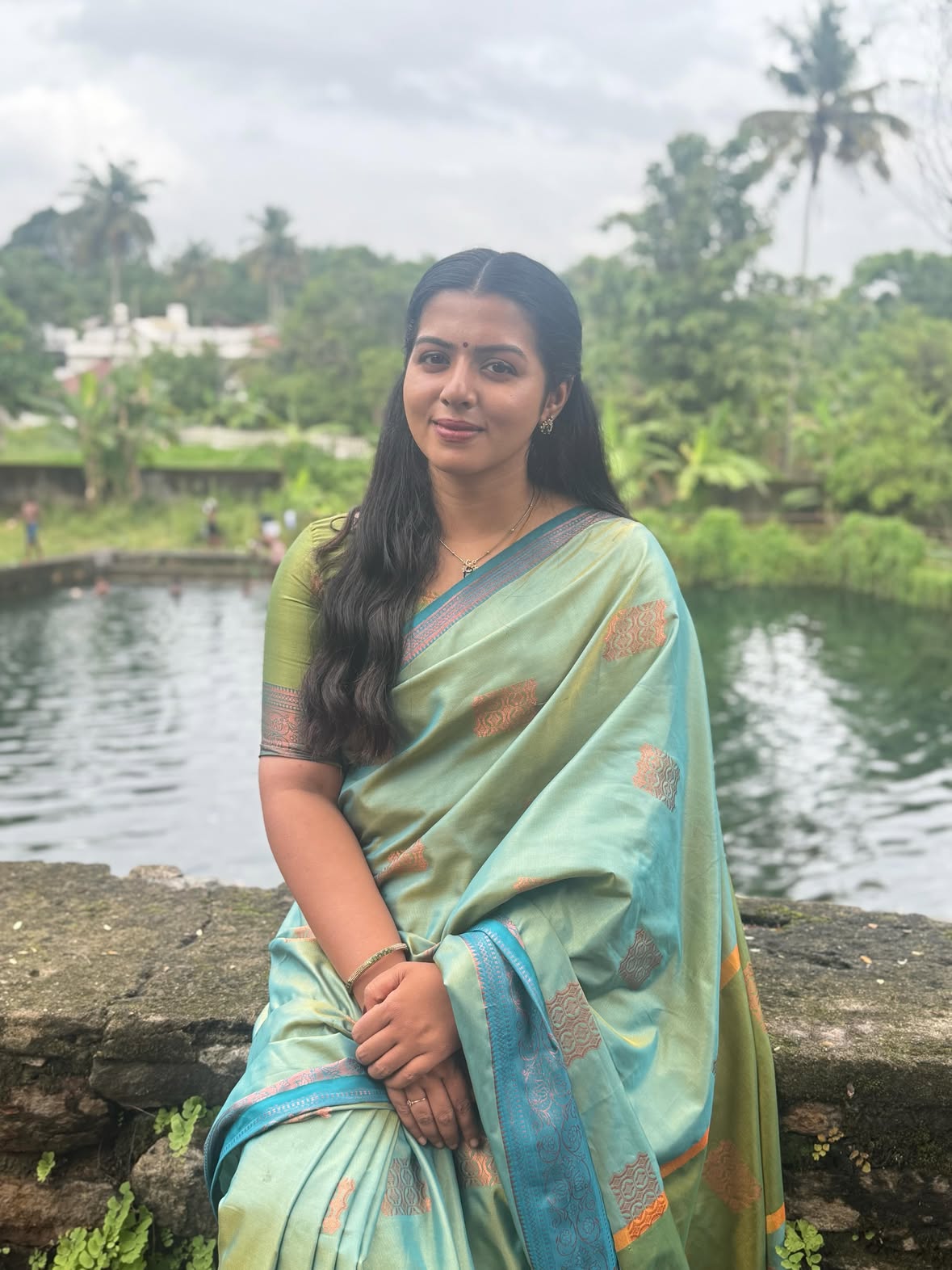 Going with the flooo 🪷

#potd #zeekeralam