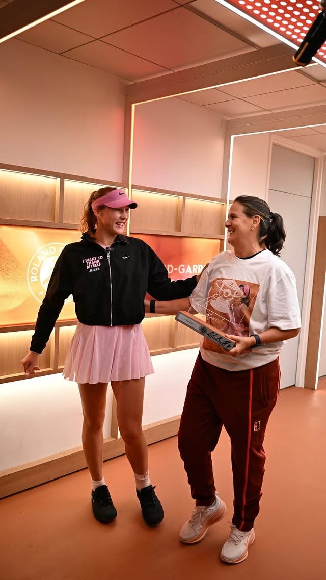 "To my coach" 🫶

#RolandGarros