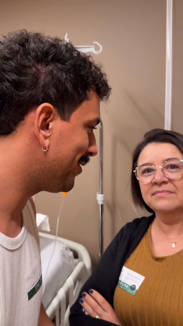 Que isso sogra? 😭 @theonehospital_ @drlucasevangelista @espacoinfinitta Recuperação pós cirurgia 🙏🏼 by @marcosfelm