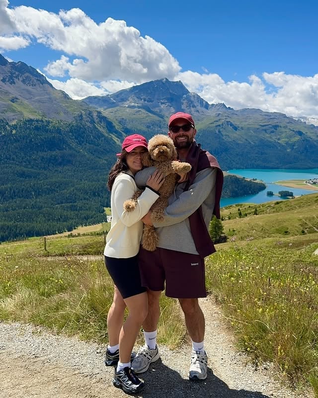 Gönnwoche 4/7 & St. Moritz statt Alltag: Reisebüro Pünti spendiert 3 Nächte im @kulmhotel St. Moritz inklusive Anreise für zwei Personen. Luxus, Alpenpanorama und jede Menge Gönnung auf 1.856 Metern.

👉🏻markiere ein/e Freund/in 
👉🏻folge @davidpuentez

Mitmachen könnt ihr so oft ihr möchtet.
Ausgelost wird am 19.07.2026 unter allen Kommentaren.

🍀🍀🍀