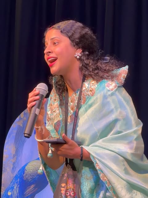 Glimpse of Nimai Pathshala’s session in Gold Coast! 🥰🙌🏻

An inspiring evening filled with a motivational talk on the 9 steps of Bhakti, uplifting Hari Naam Sankirtan and  meet & greet with seekers! ✨

#nimaipathshala #bhaktiyoga #harinaamsankirtan #spiritualjourney #krishnaconsciousness