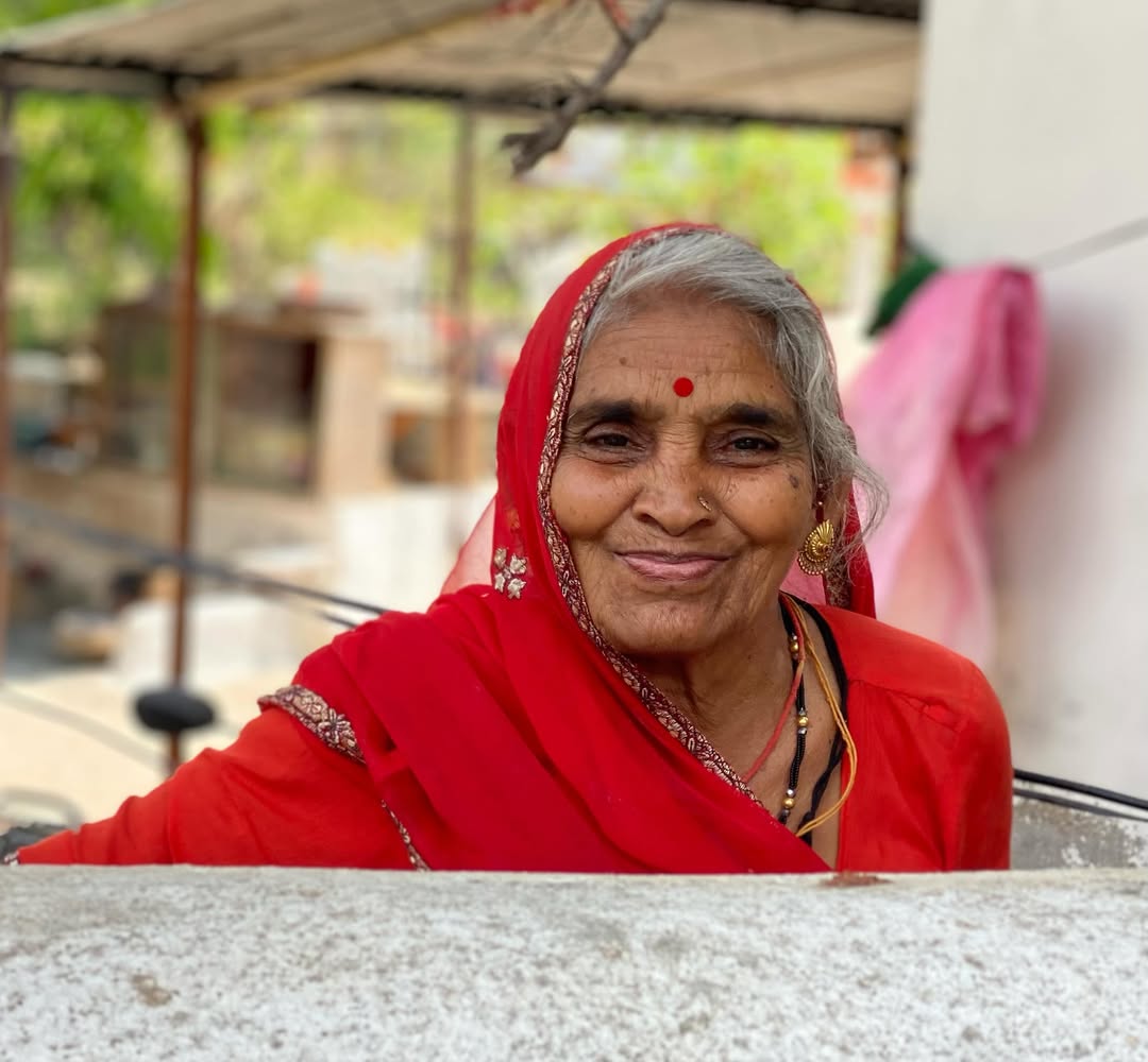 Work in progress. Doc series hosted by the incredible @prof_alice_roberts exploring ancient India by train. This crew and this country is special. Thx @major_rawls !! Stay tuned… by @prof_alice_roberts