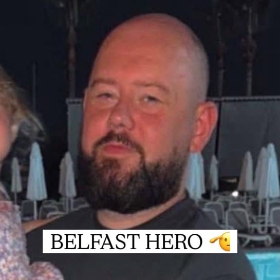 WELL DONE TO THIS MAN 🫡 

I’ve seen a lot of comments and posts criticising the onlookers for not doing anything sooner. but this man had just arrived on the scene and got the hurling bat out of his car straight away and stopped the terrorist doing anymore damage. 

My thoughts and prayers go out to the victim and those who had to witness this horrific attack. 

UPDATED POLICE STATEMENT ⬇️ 

A man in his 30s, believed to be Somalian, has been arrested on suspicion of attempted murder following a serious assault involving a knife in the Kinnaird Avenue area of north Belfast on Monday night, 8th June, shortly after 10.30pm.

He remains in police custody. The injured man, aged in his 40s, is in hospital where his condition is described as serious. The attack has left the man with significant injuries to his face, neck and back.

There will be protests across Belfast and NI this evening  STAY SAFE 🙏🏻

#belfast #ireland #ireland_daily #viral