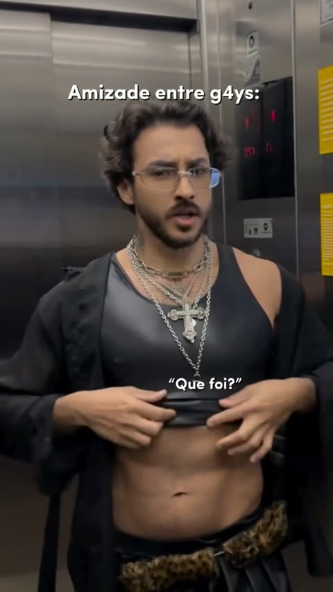 Pode nem mais usar uma saia em paz #humor #gay #meme #amigo