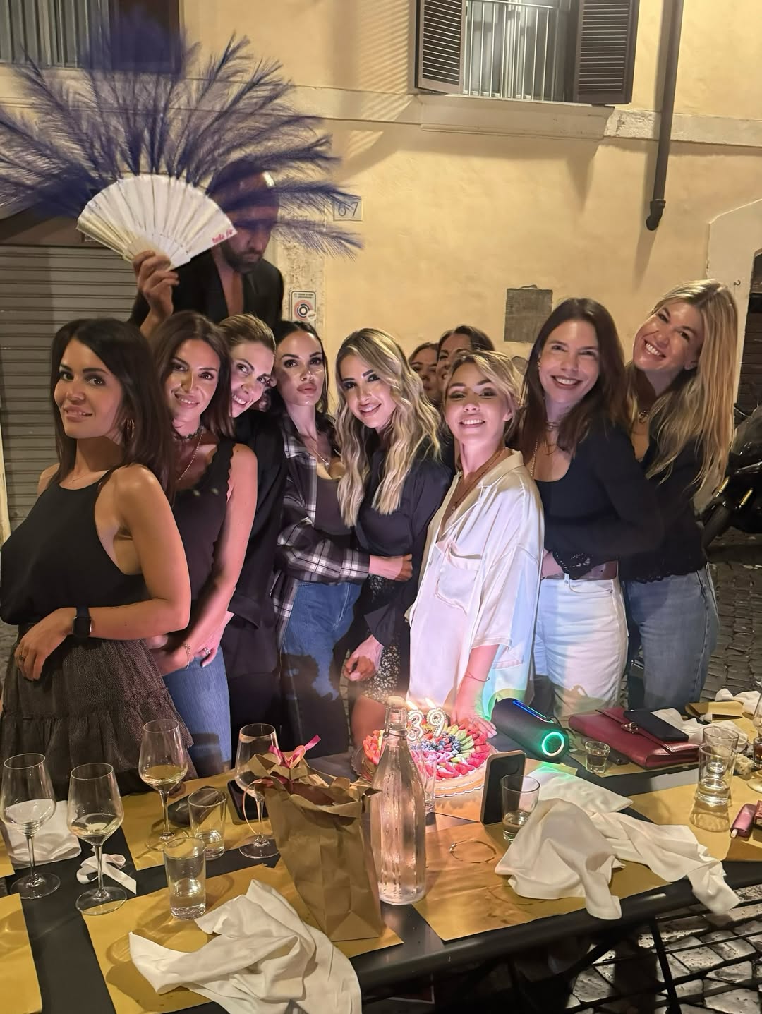 A voi che ci siete da sempre e per sempre🍾🎉
🎂