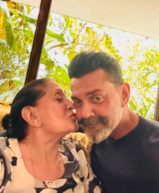 So happy Bob!!! 🤗🤗Love you ❤️❤️ by @iamsunnydeol