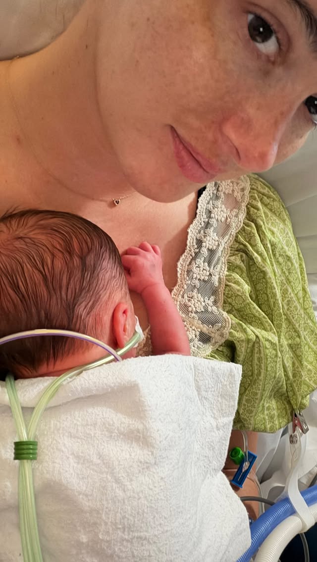 Our brave, strong, beautiful girl made her appearance in the world at just 33 weeks old (on her own time as any good diva should 💅) We are utterly besotted ❤️ we are so grateful for our wonderful medical team for getting us both through this safely, and the remarkable NICU staff for all they do, be back soon xx