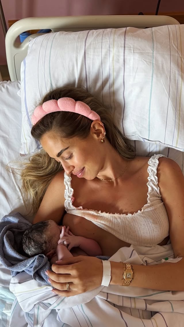 The birth of our daughter. 💕 Thank you to my husband, my best friend Ines and the amazing people at BB Sthlm for the best support!! And thank you ME for kicking ass and doing this 4 times 😭