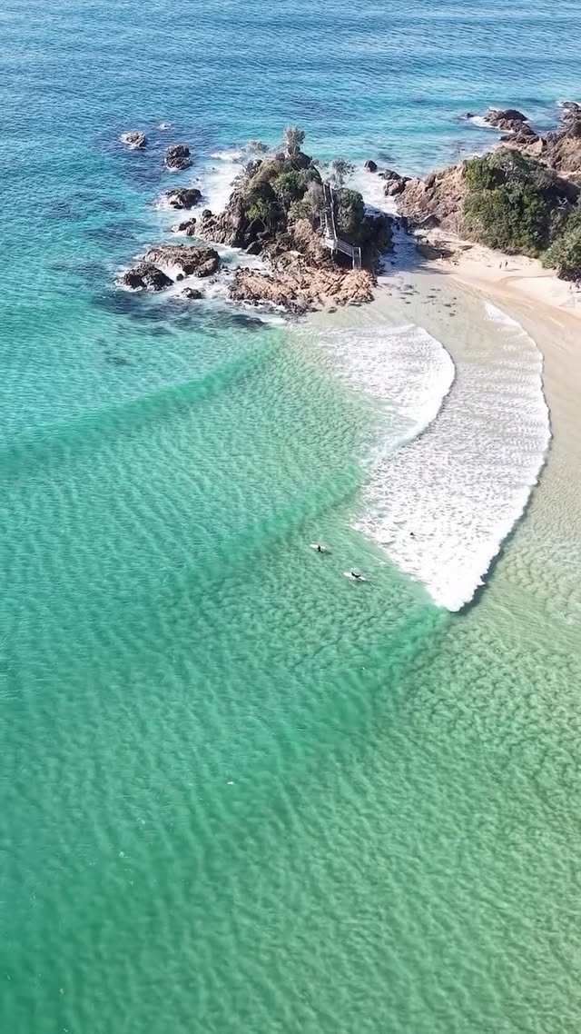 The Pass, Byron Bay on a wet, long weekend. Empty line-up, fresh air and a brief appearance from the sun ☀️🏄‍♂️🎥 @byronbay_daily #byronbay #seeaustralia #feelnsw #newsouthwales #thepass by @byron.bay.nsw