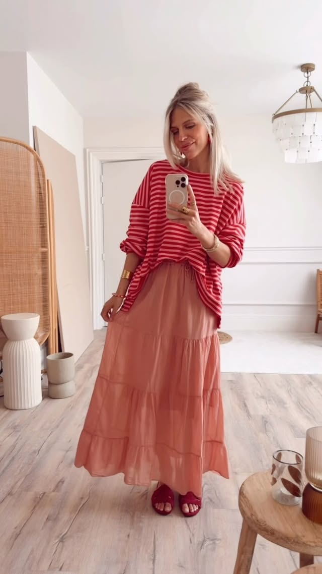 I knew this would work, but not this well. 🤭❤️Our favorite Soraya pieces are here in new colors and… they pair so beautifully with our Sadie Stripe sweaters ☀️Comfy, colorful and the perfect mix of cozy and playful.A match made in summer heaven. by @ellemillashop