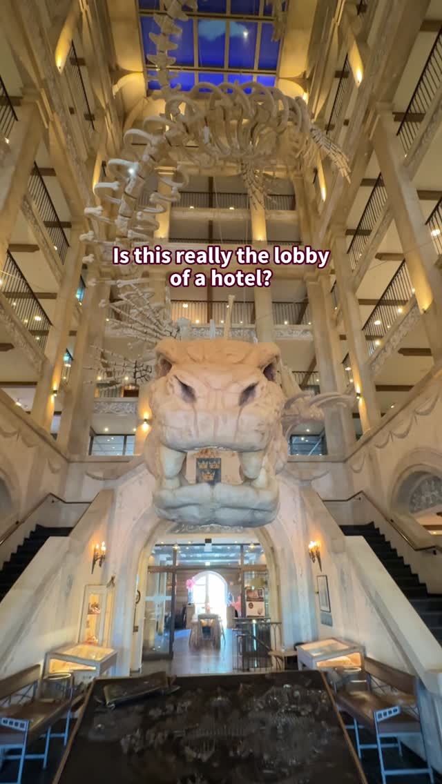 Imagine checking in next to a giant sea serpent! 🐲What's your first reaction when you enter the lobby of Hotel Krønasår? 🛎️#EuropaParkHotels #Krønasår #lobby #beautiful by @europapark_hotels