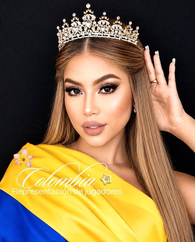 COLOMBIA💛💙❤️Esta fue la hermosa representación que le hicimos a nuestra hermosa Colombia con nuestros jugadores y departamentos🫰🏻Un agradecimiento especial para la @academiasandra @corporacionbioestetica y a las profes @baleacosta_makeup @michellemakeupbarranquilla que hicieron todo esto posible🤩Tenía que dejarles estás increíbles foticos en el perfil 😍Cúal fue tu representación favorita?🙈 #mundial #colombia #jugadores #mundial2026 by @scarlet_africano