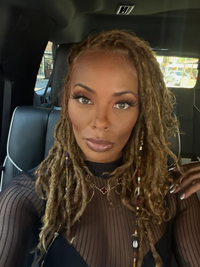 Tuesday——🌻🌻🌻 NYC and Me💋 by @evamarcille